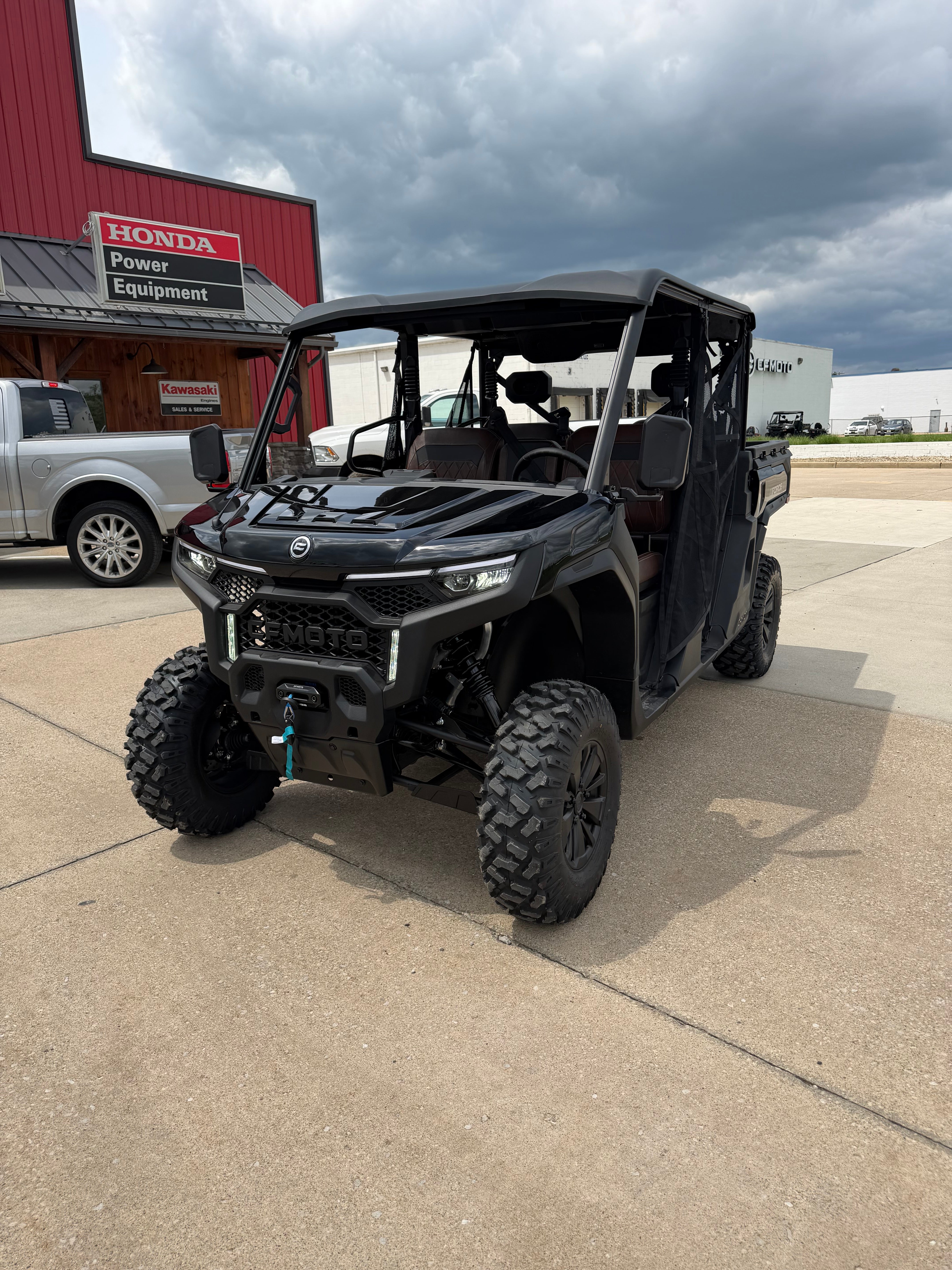 2026 Cfmoto Uforce U10 Pro Crew Cab Black