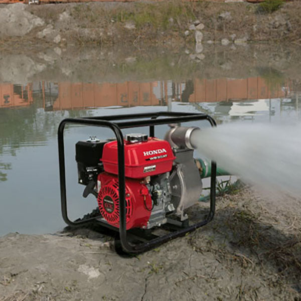 Honda WB30 water pump in use