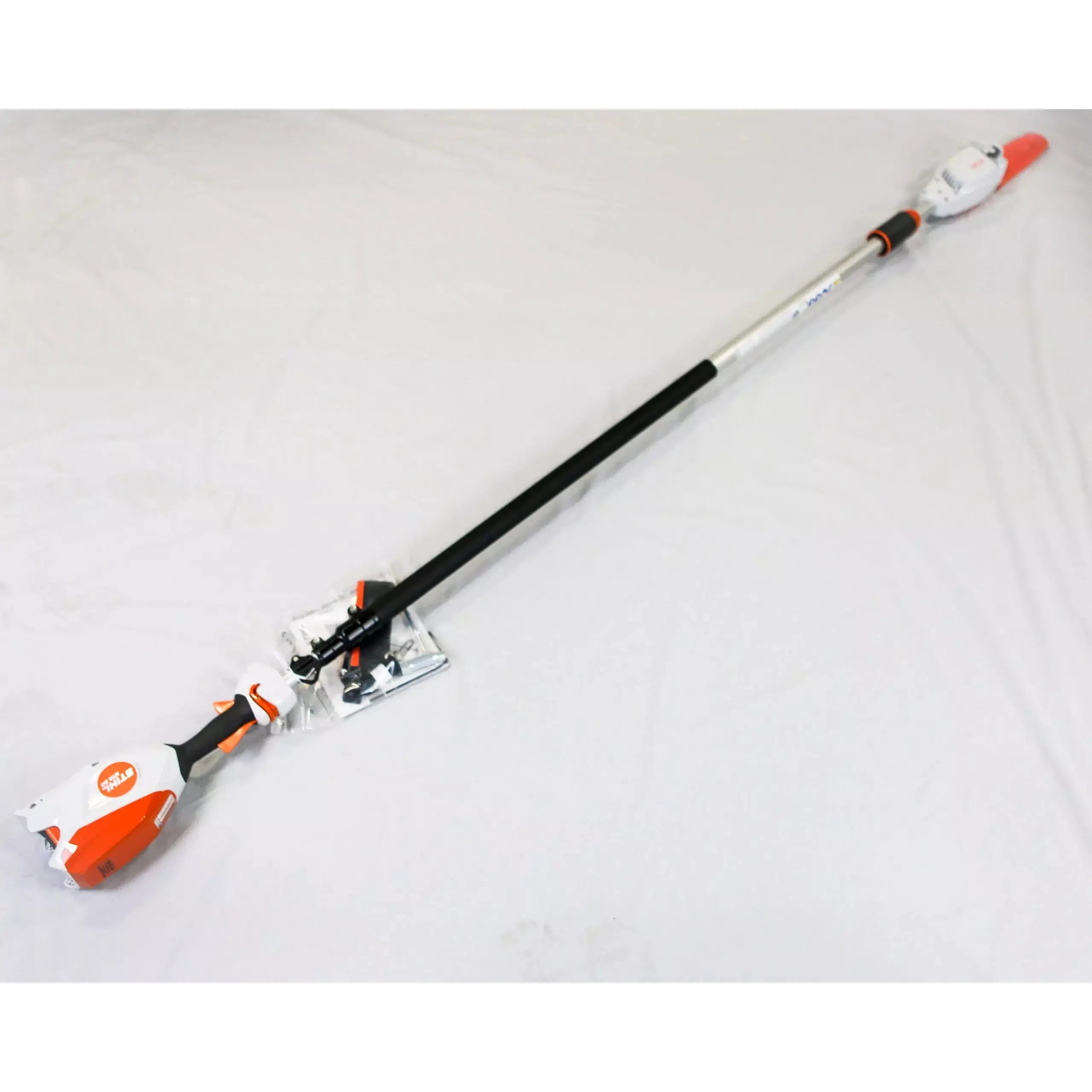 Stihl HTA 86 Cordless Battery-Powered 10'' Telescoping Pole Saw